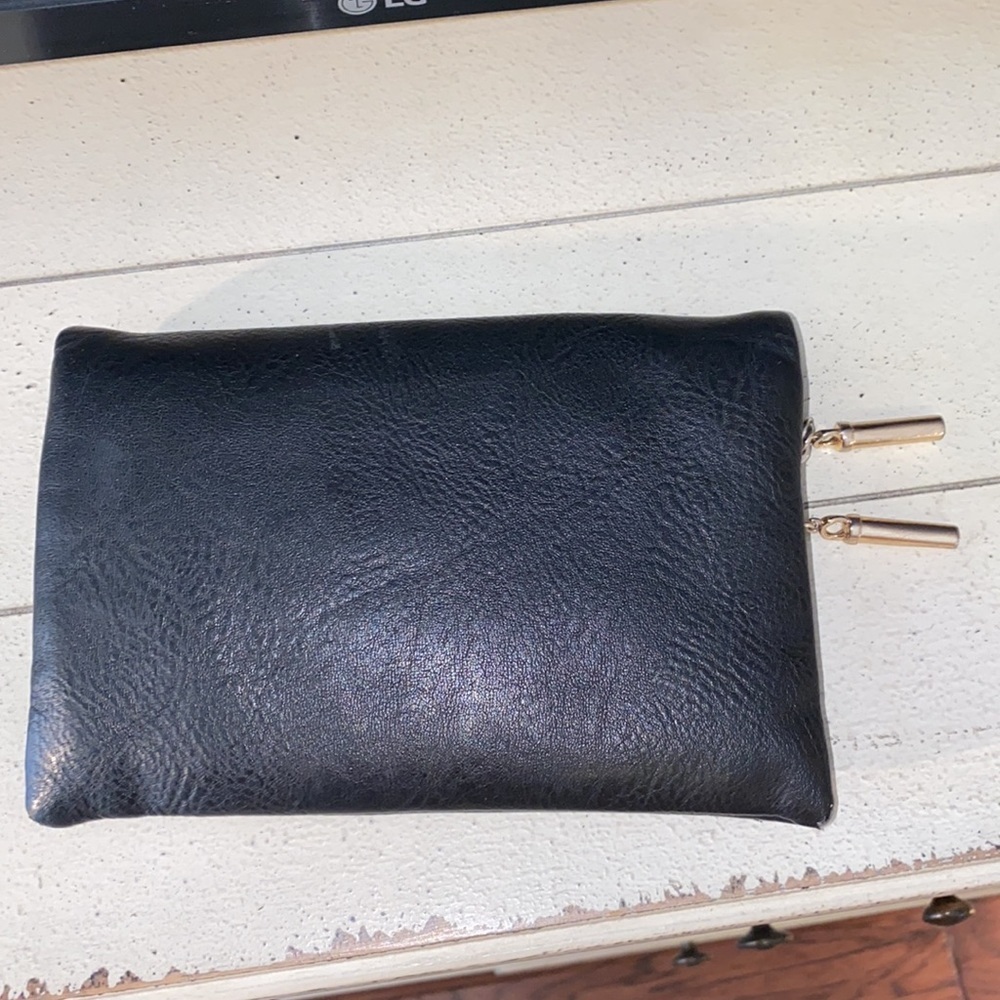 Black small handheld clutch gold metal zipper closure two pockets w/ credit card - Picture 2 of 9